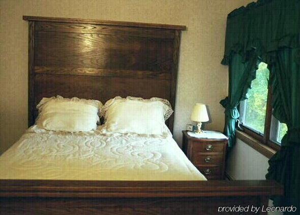 Fairbanks Downtown Bed & Breakfast Room photo